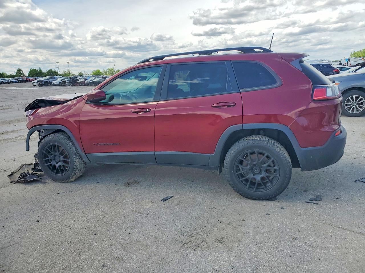 2020 Jeep Cherokee Latitude Plus - Image 2