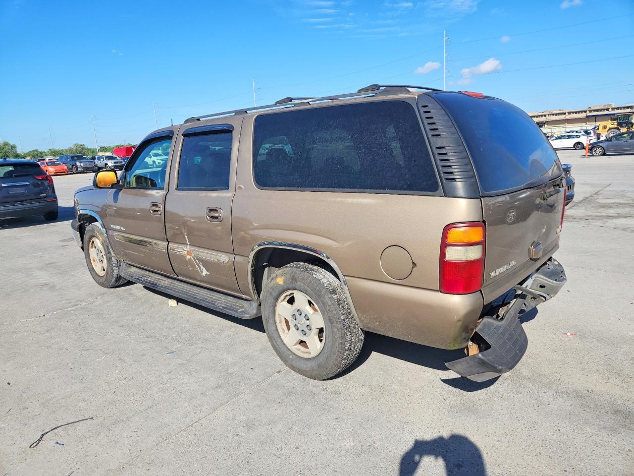 2003 GMC Yukon Xl C1500 - Фото 2
