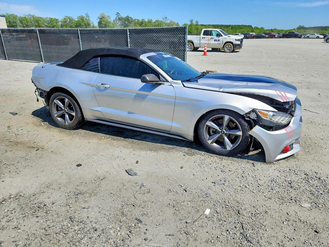 2016 Ford Mustang - Image 4