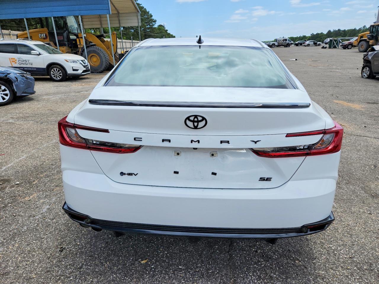 2026 Toyota Camry Nightshade - Фото 6