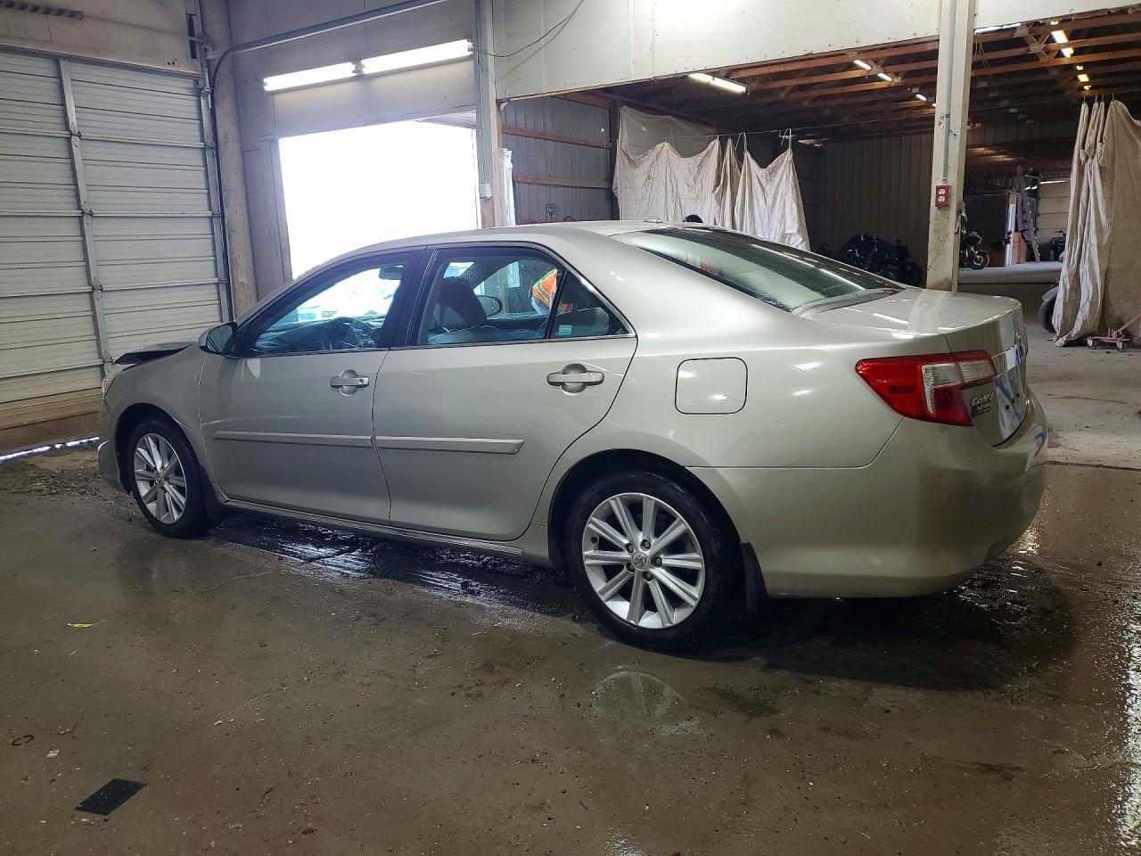 2014 Toyota Camry Xle - Фото 2