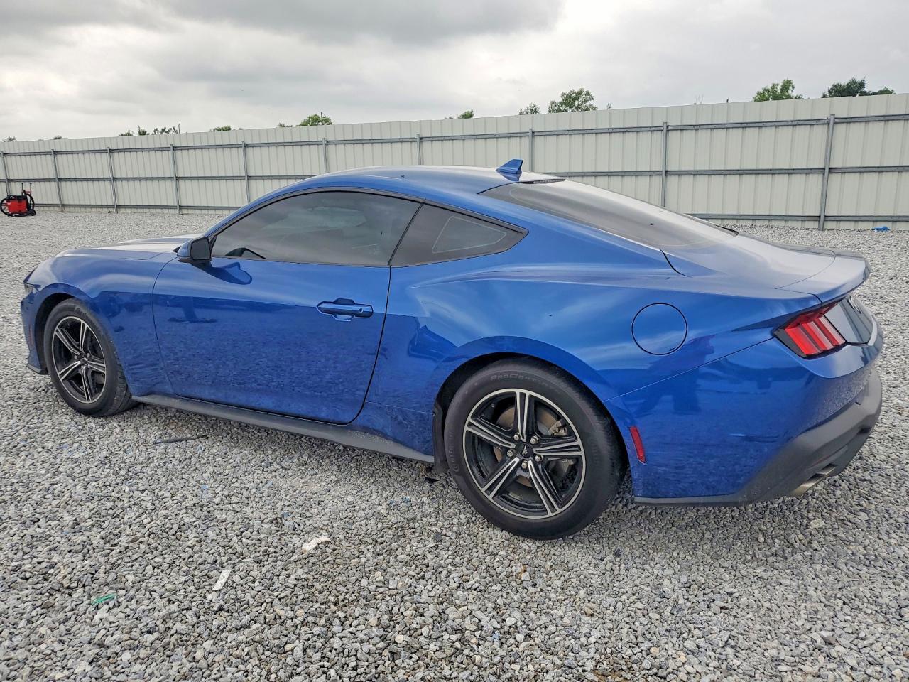 2024 Ford Mustang - Фото 2