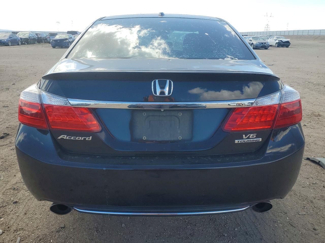 2014 Honda Accord Touring - Image 6