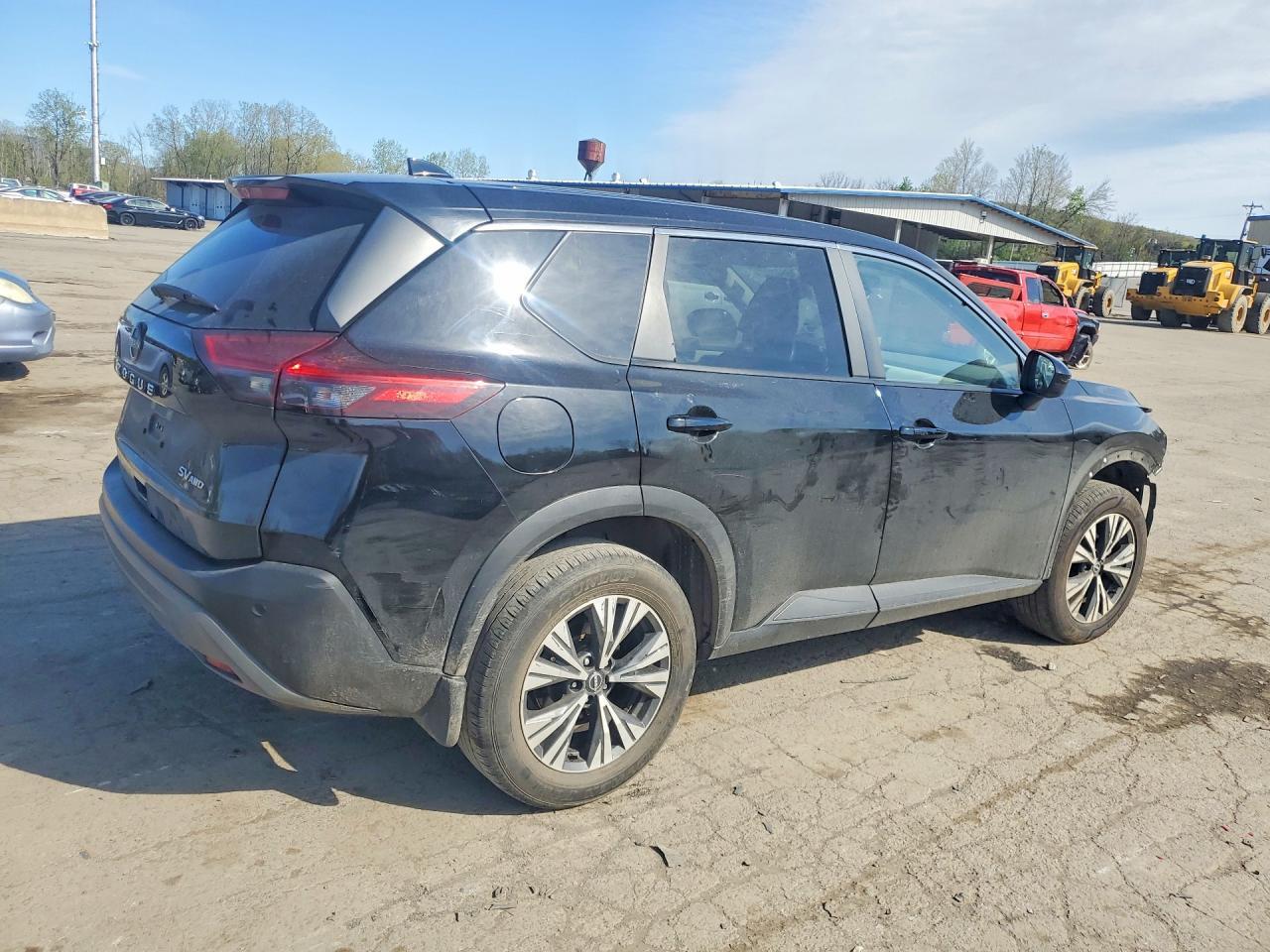 2023 Nissan Rogue Sv - Image 3