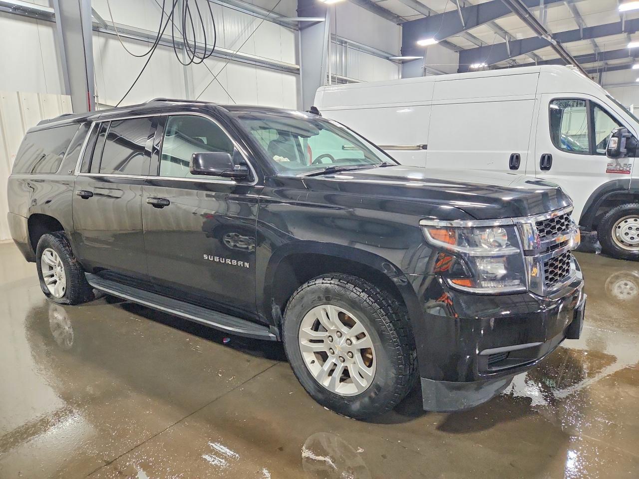 2017 Chevrolet Suburban K1500 Lt - Фото 4