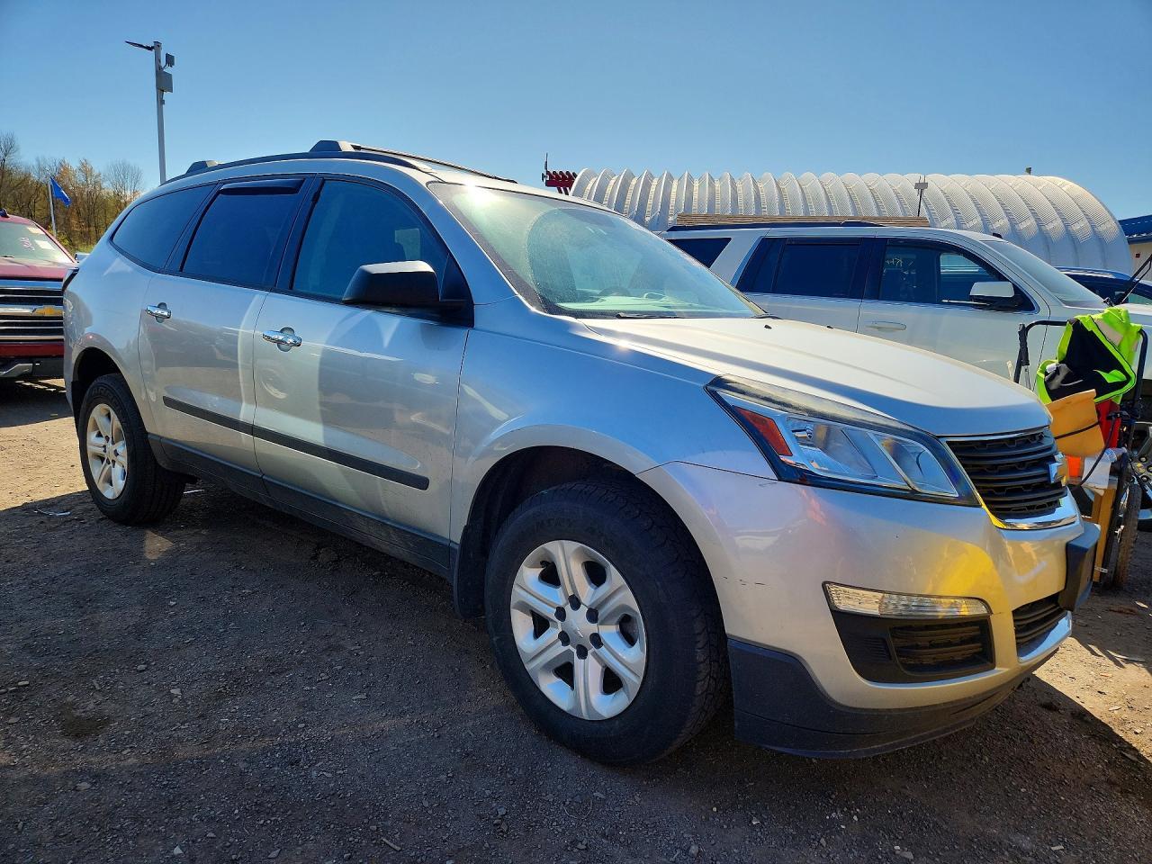 2016 Chevrolet Traverse Ls - Фото 4