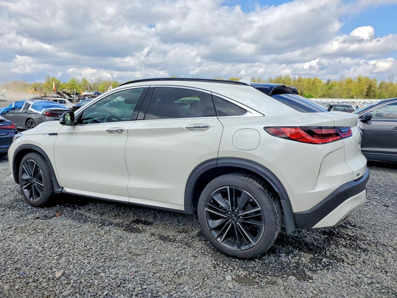 2022 Infiniti Qx55 Sensory - Image 2