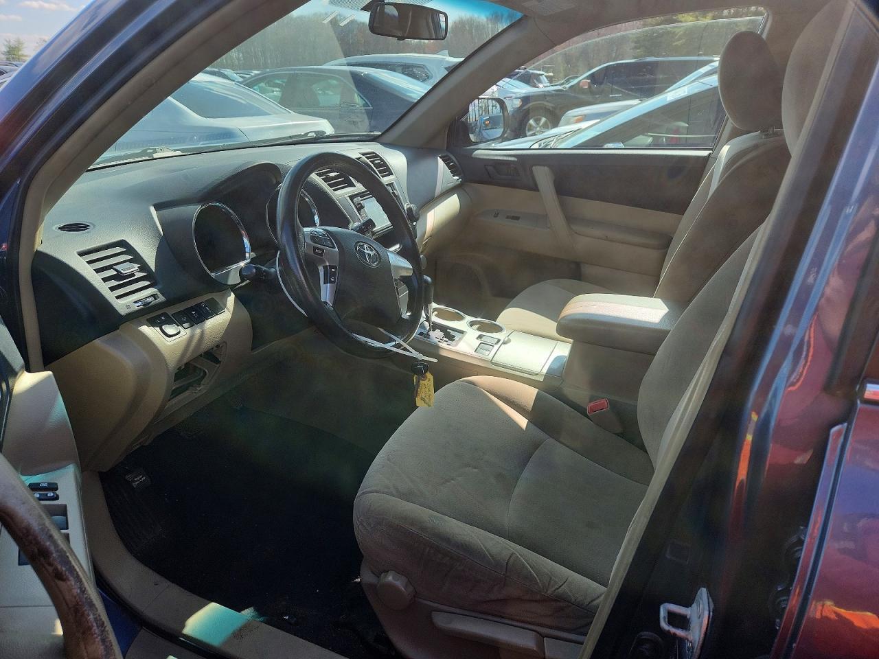 2013 Toyota Highlander Base - Image 7