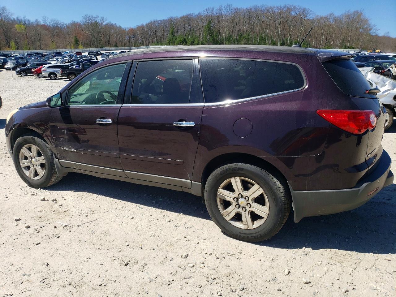 2009 Chevrolet Traverse - Фото 2