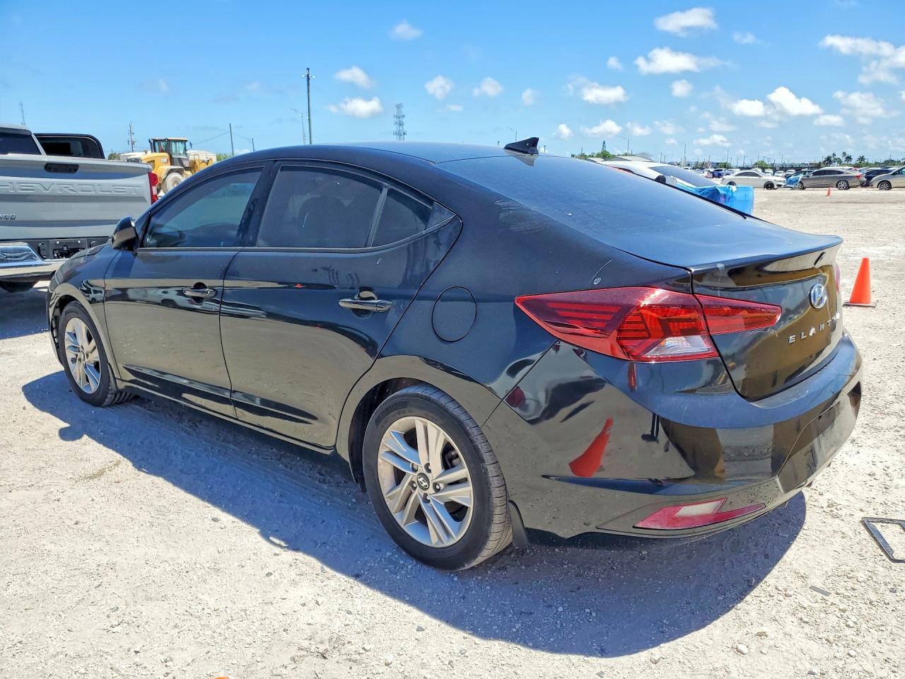 2019 Hyundai Elantra Value Edition - Фото 2