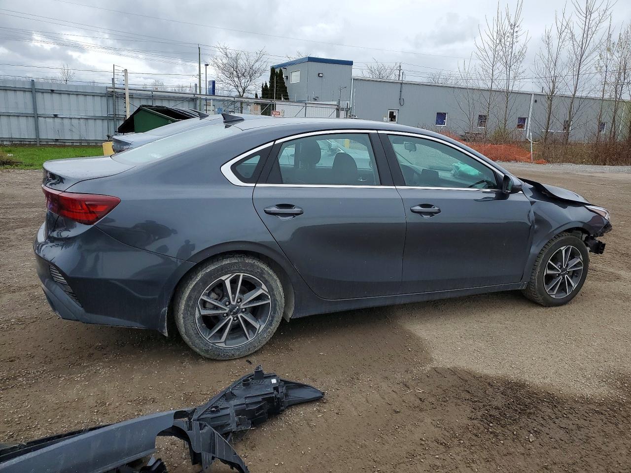 2022 Kia Forte Gt Line - Image 3