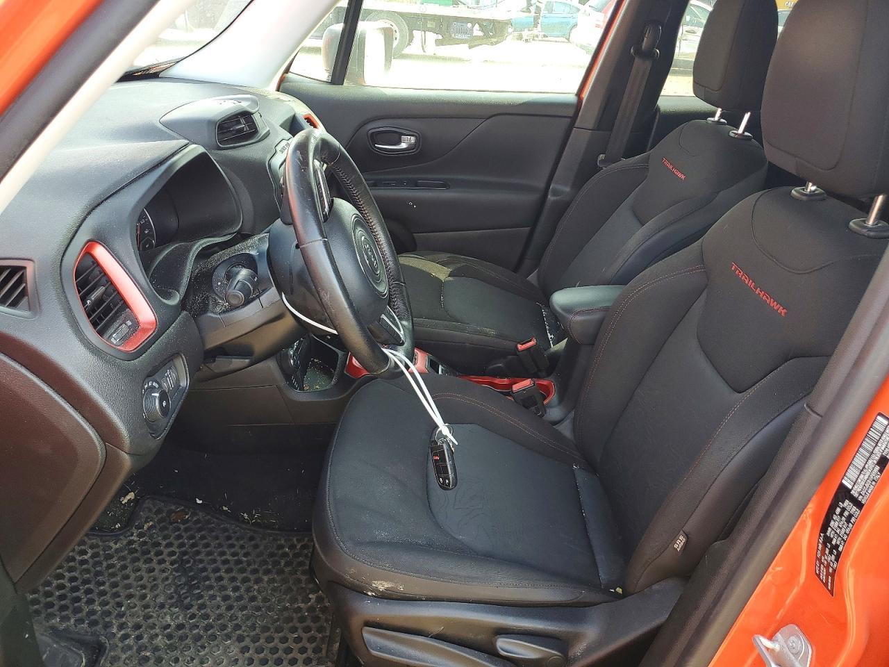 2017 Jeep Renegade Trailhawk - Image 7
