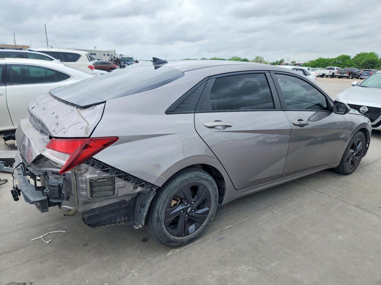 2021 Hyundai Elantra Sel - Фото 3