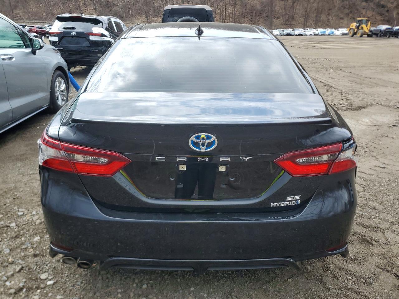 2023 Toyota Camry Fwd Hybrid 4D Se - Фото 6