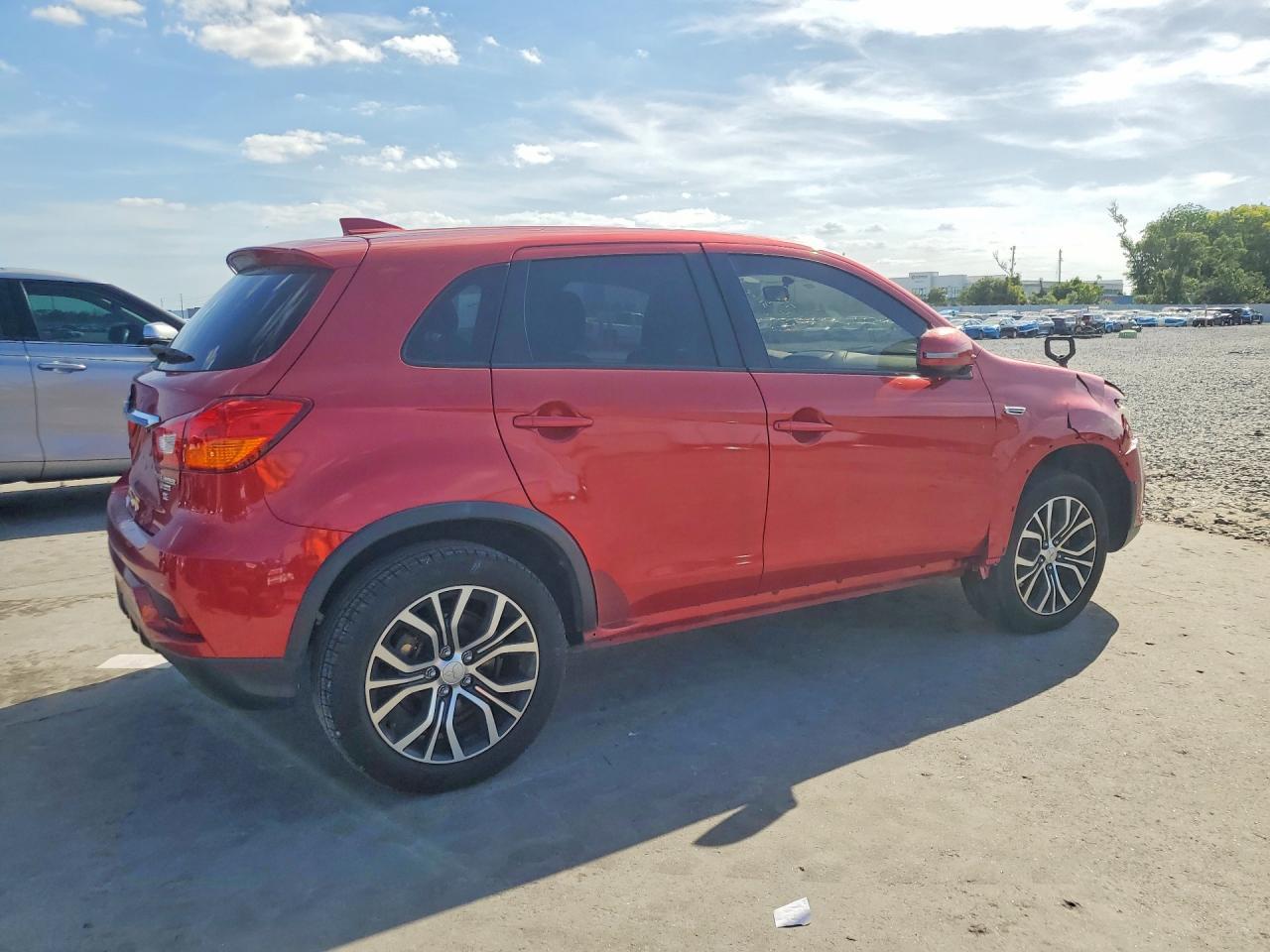 2019 Mitsubishi Outlander Sport Se - Image 3