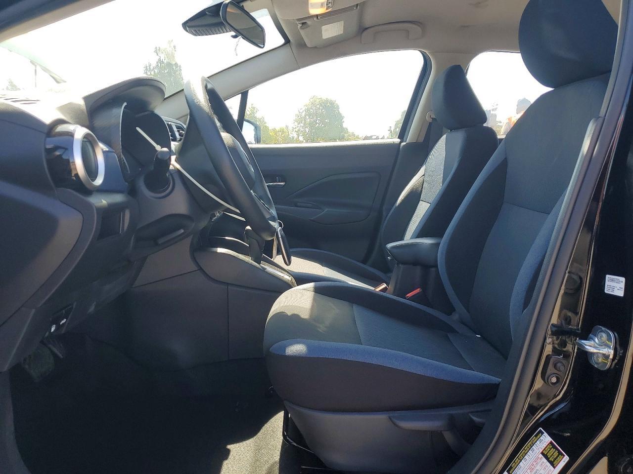 2025 Nissan Versa Sv - Image 7