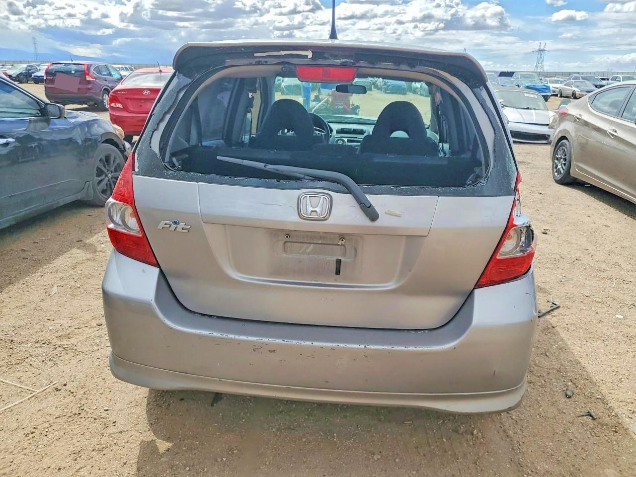 2007 Honda Fit S - Image 6