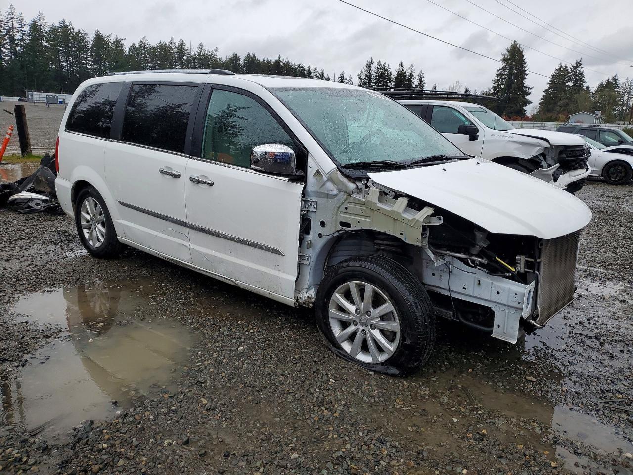 2015 Chrysler Town & Country Lx - Фото 4