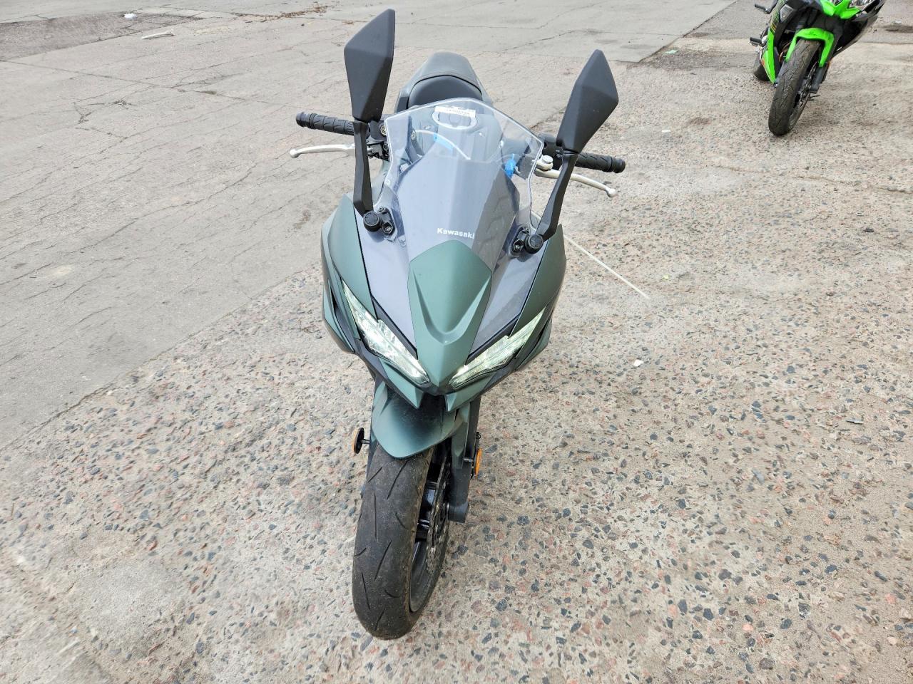 2025 Kawasaki Ex650 P - Фото 2