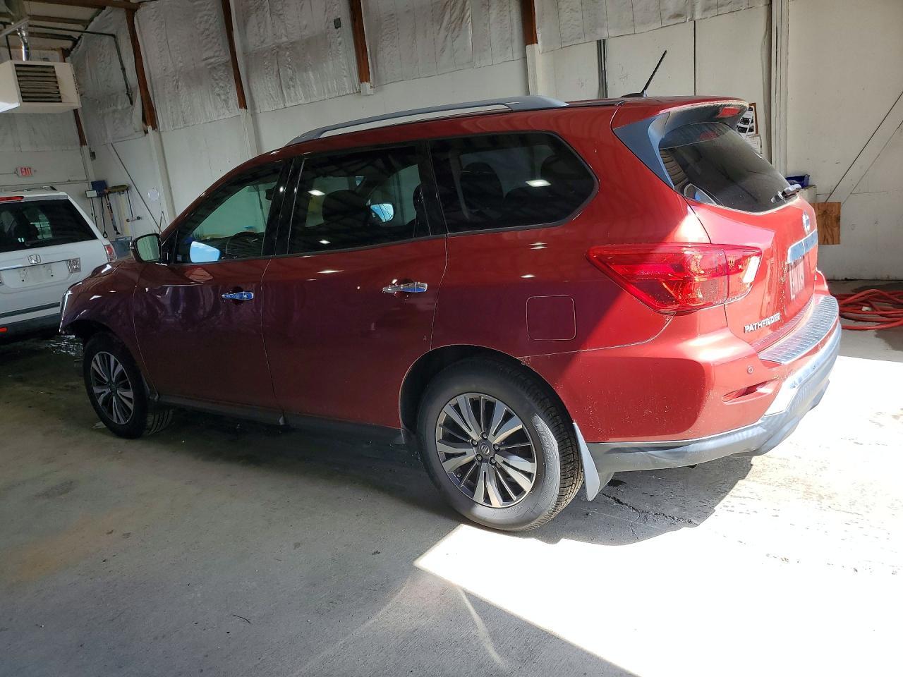2017 Nissan Pathfinder Sv - Фото 2
