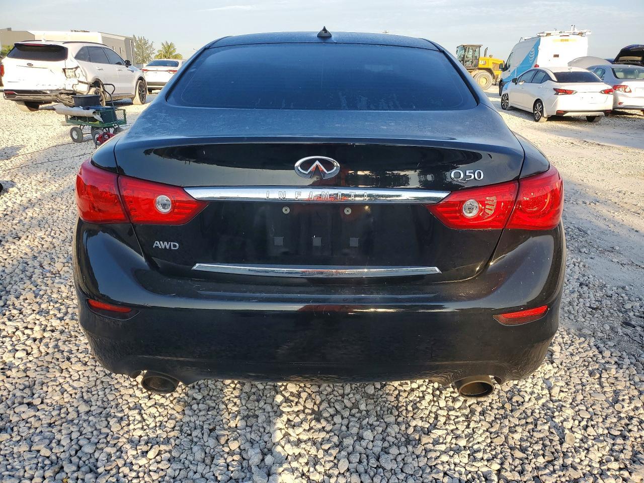 2017 Infiniti Q50 2.0T Premium - Image 6