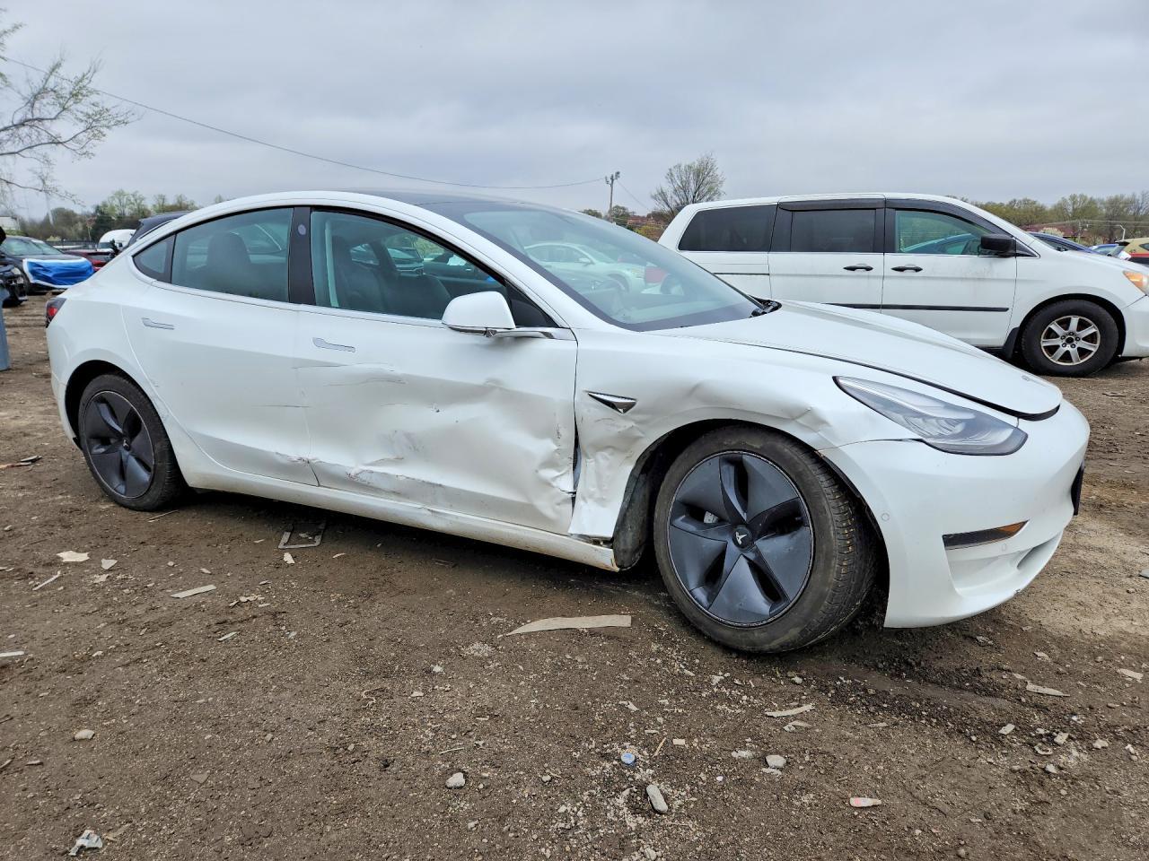 2020 Tesla Model 3 - Image 4