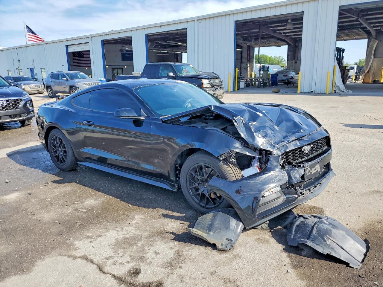 2017 Ford Mustang - Фото 4