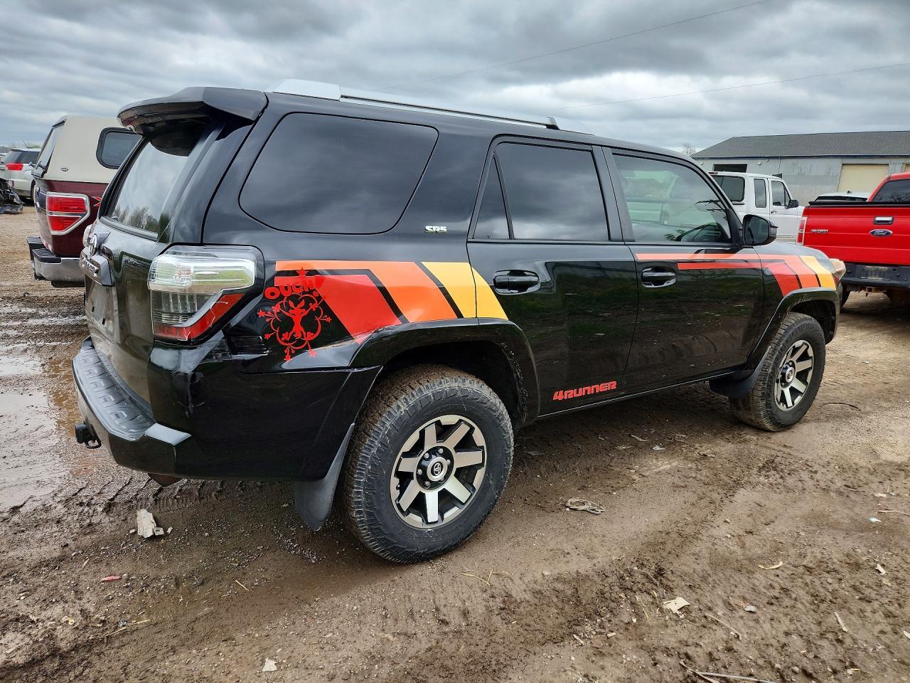 2014 Toyota 4Runner Sr5 - Image 3