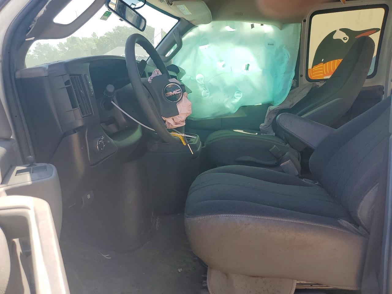 2022 GMC Savana G2500 - Фото 7