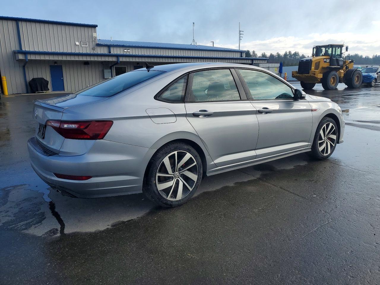 2021 Volkswagen Jetta Gli - Фото 3