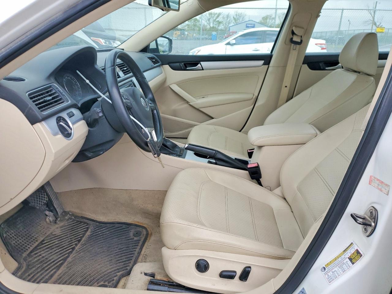2013 Volkswagen Passat Se - Фото 7