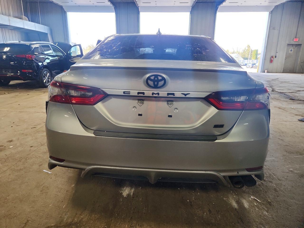 2023 Toyota Camry Se - Фото 6