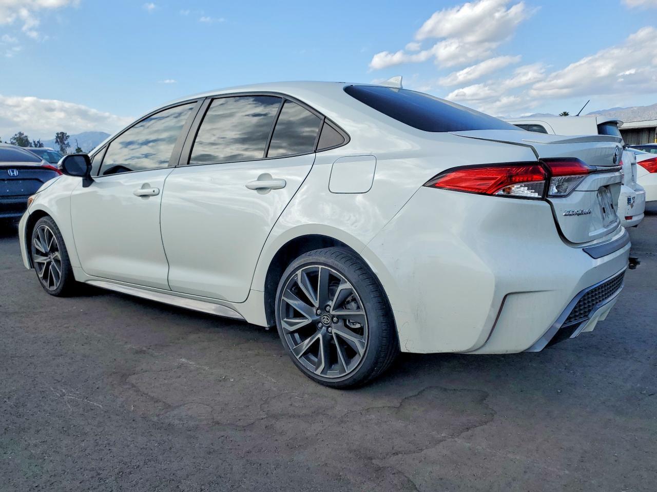 2021 Toyota Corolla Se - Фото 2