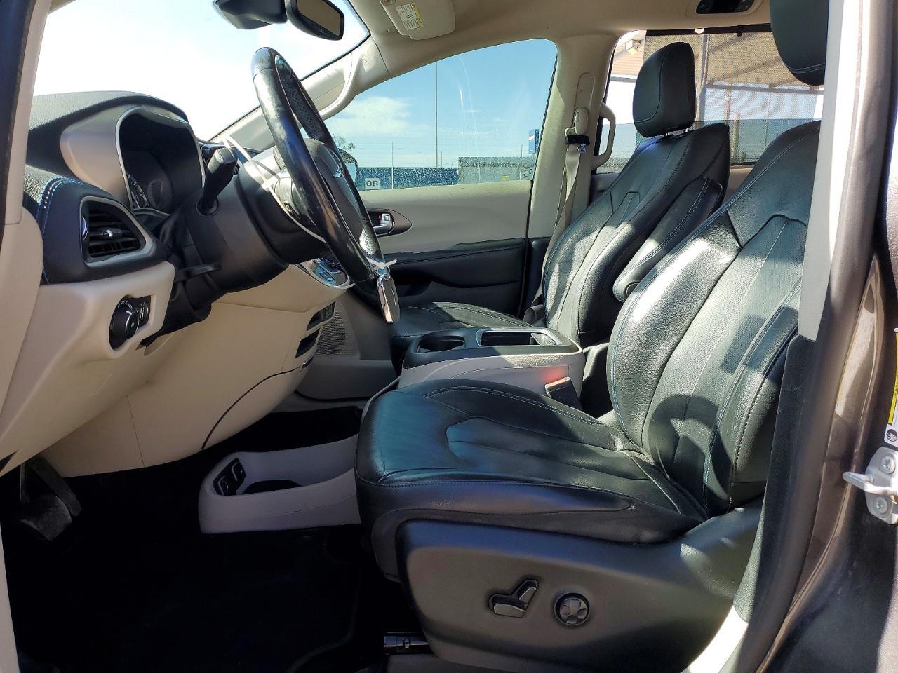 2021 Chrysler Pacifica Lx - Image 7
