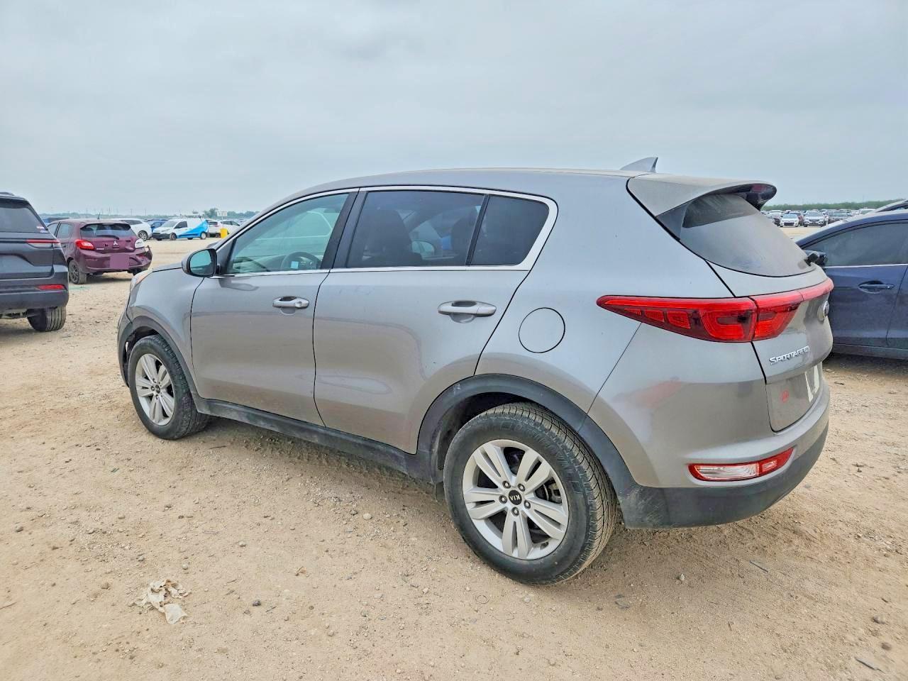2019 Kia Sportage Lx - Image 2