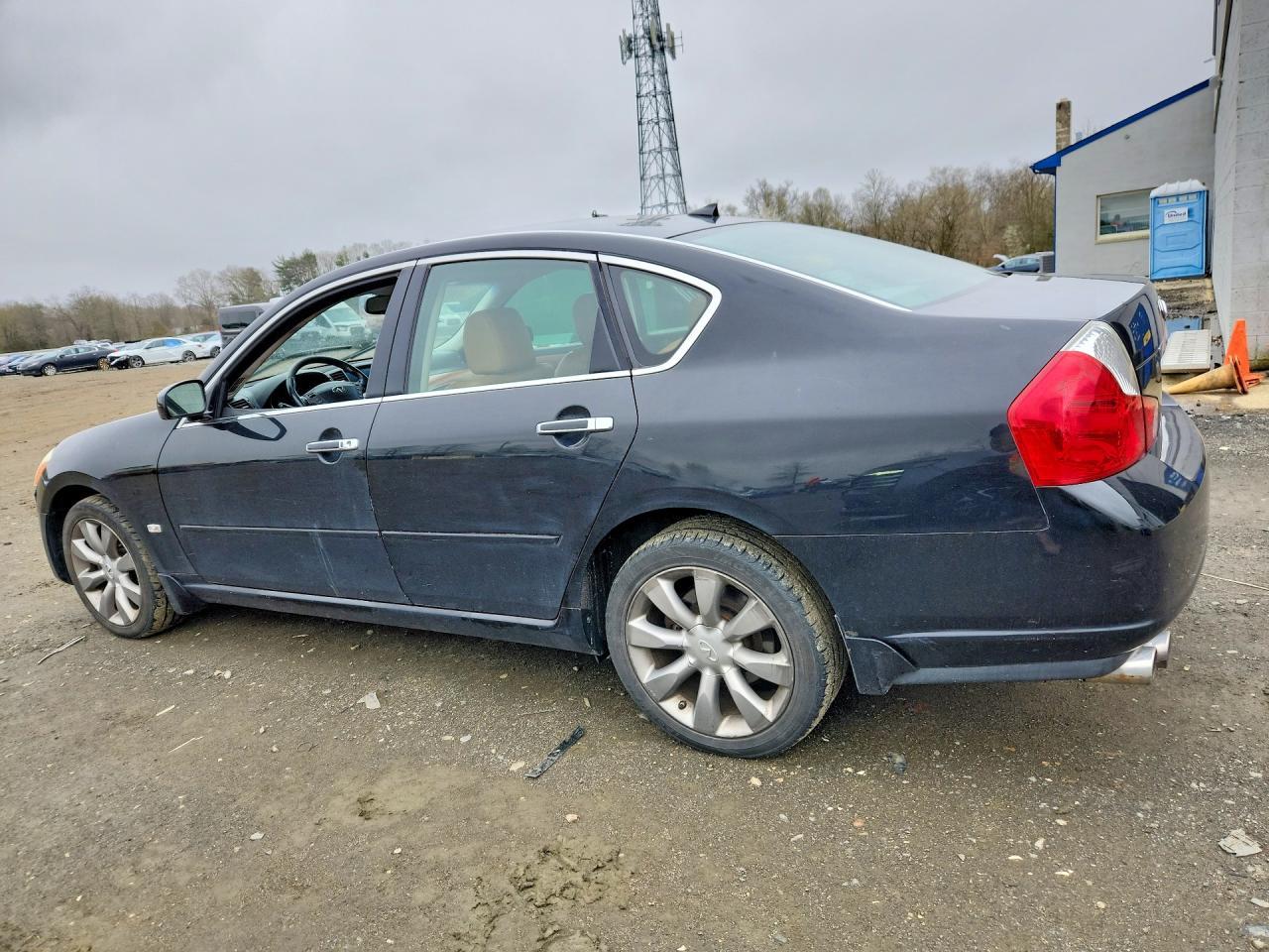 2006 Infiniti M35 Base - Image 2