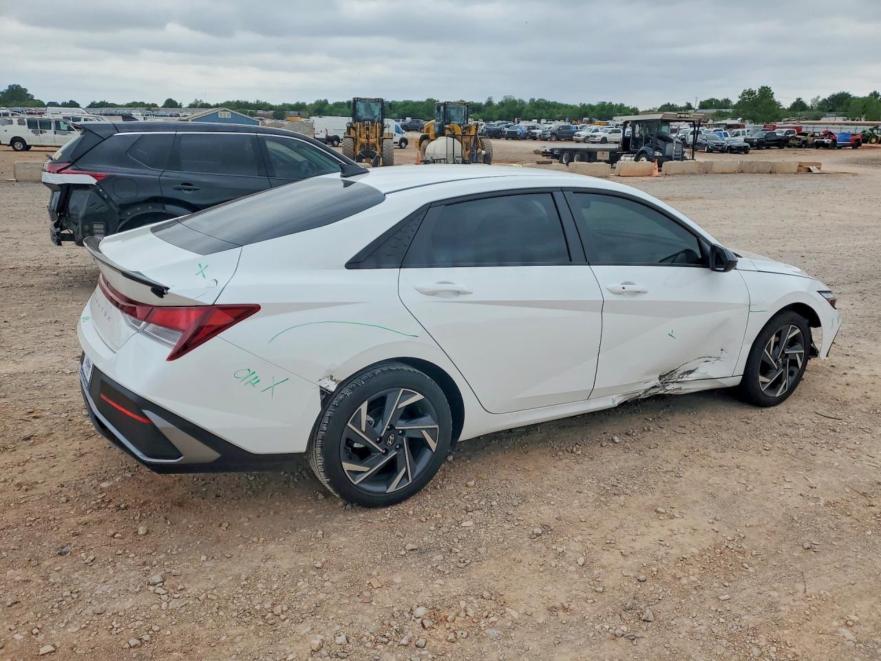 2025 Hyundai Elantra Sel Sport - Фото 3