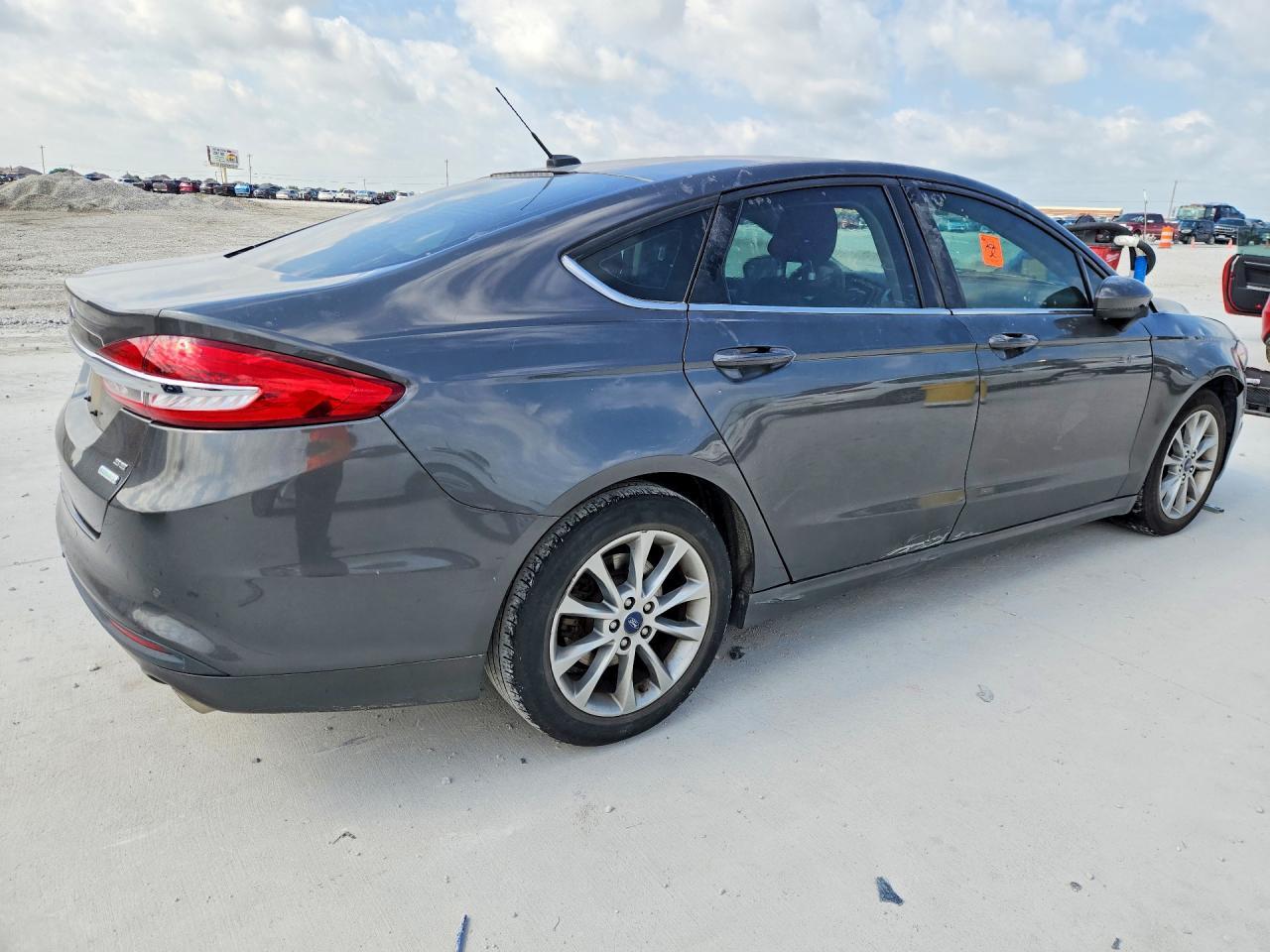 2017 Ford Fusion Se - Image 3