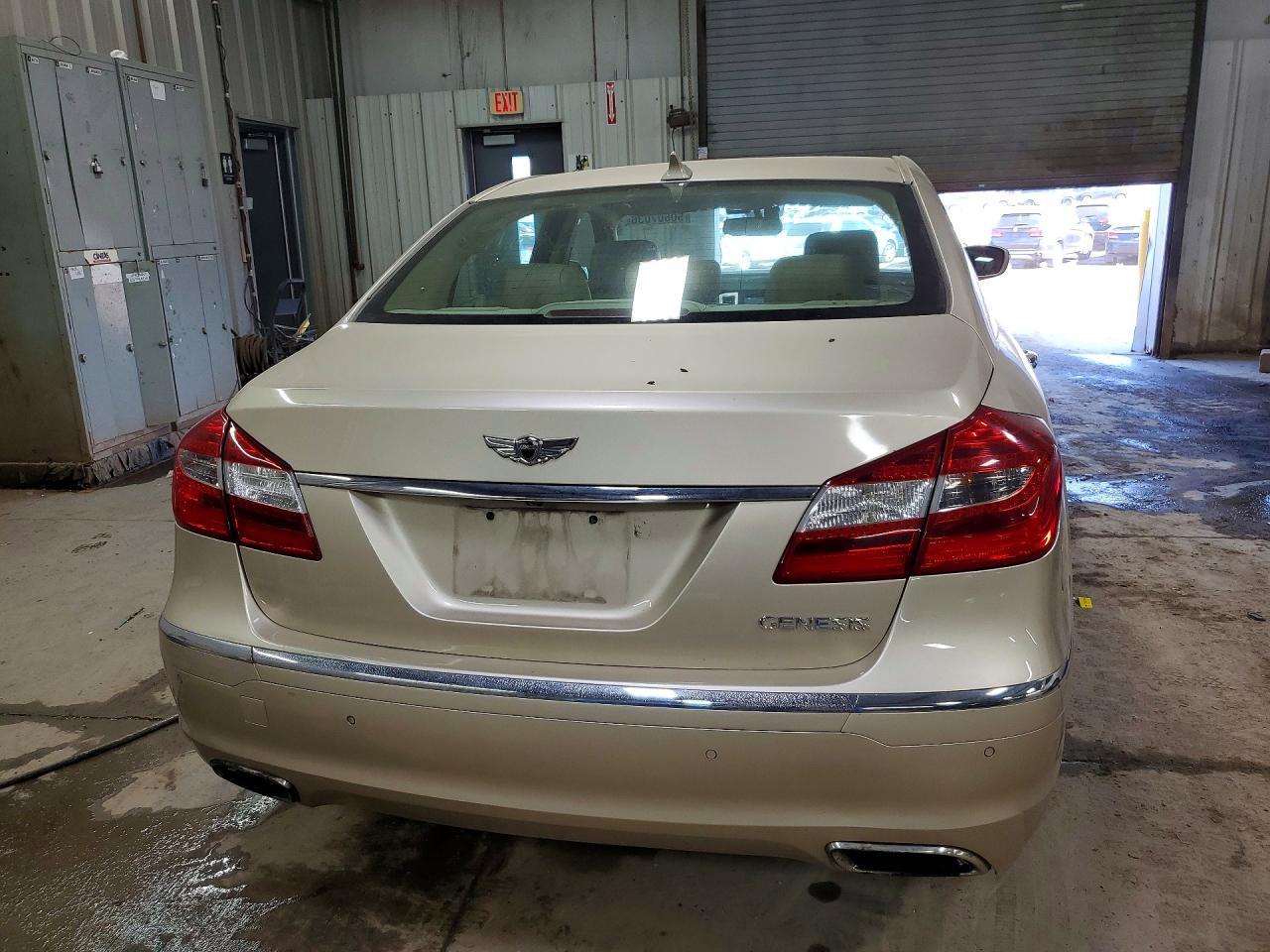 2012 Hyundai Genesis 3.8L - Image 6