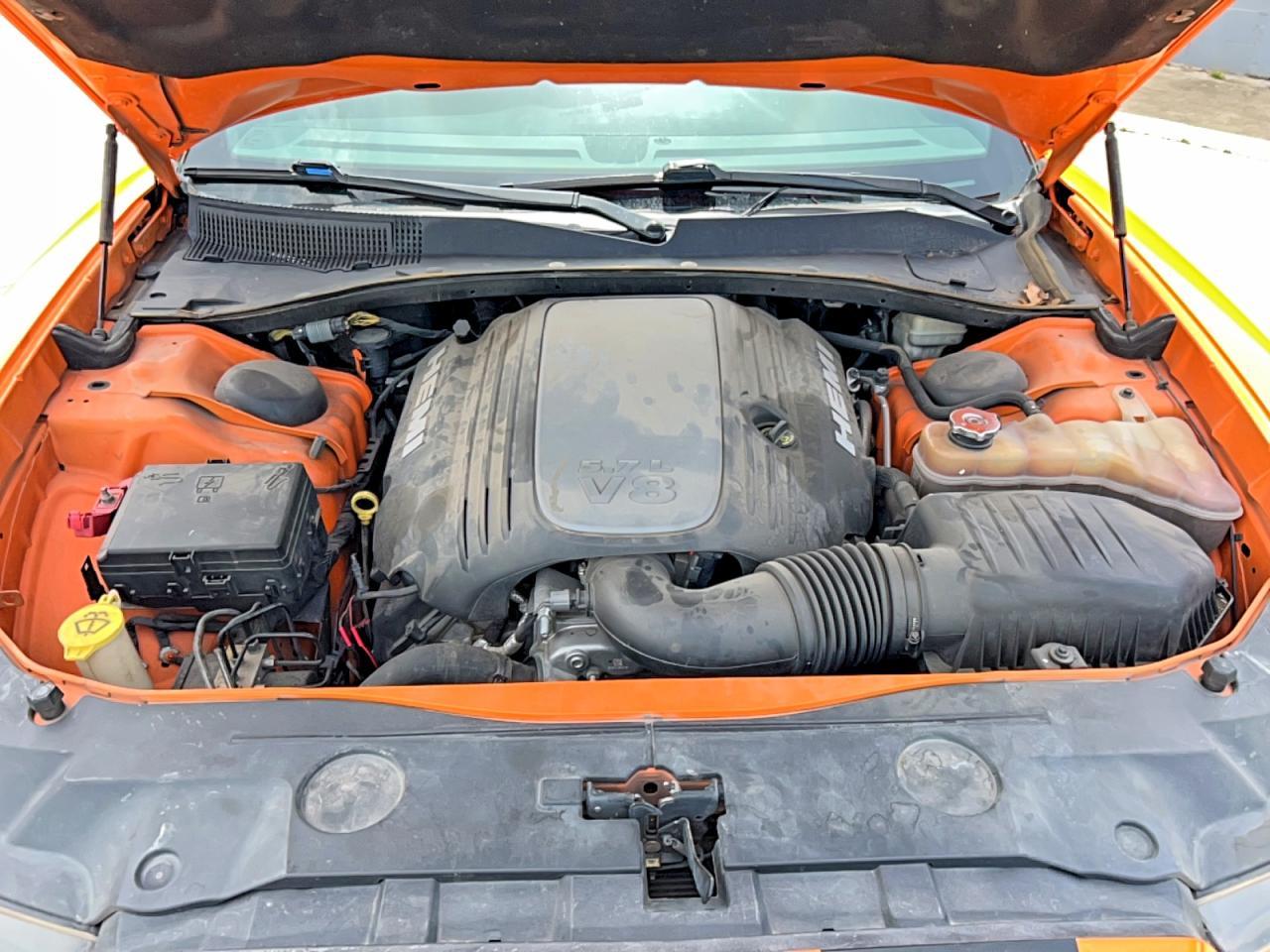 2014 Dodge Charger R - Image 7