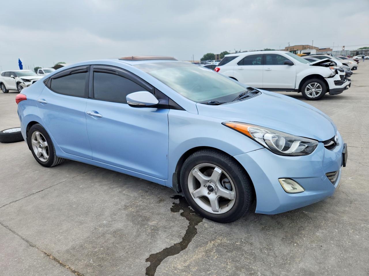 2013 Hyundai Elantra Limited - Image 4