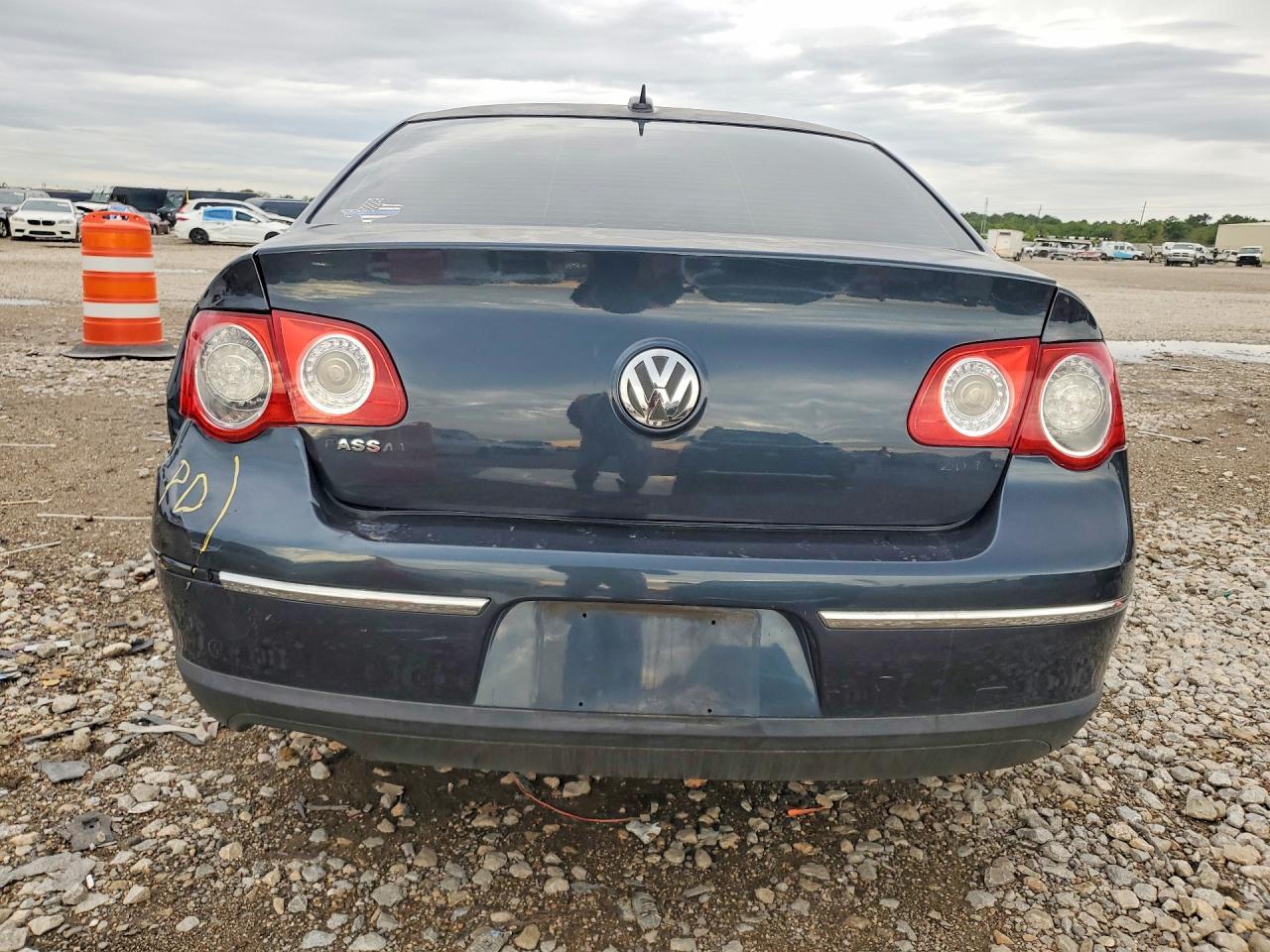 2006 Volkswagen Passat 2.0T Luxury - Фото 6