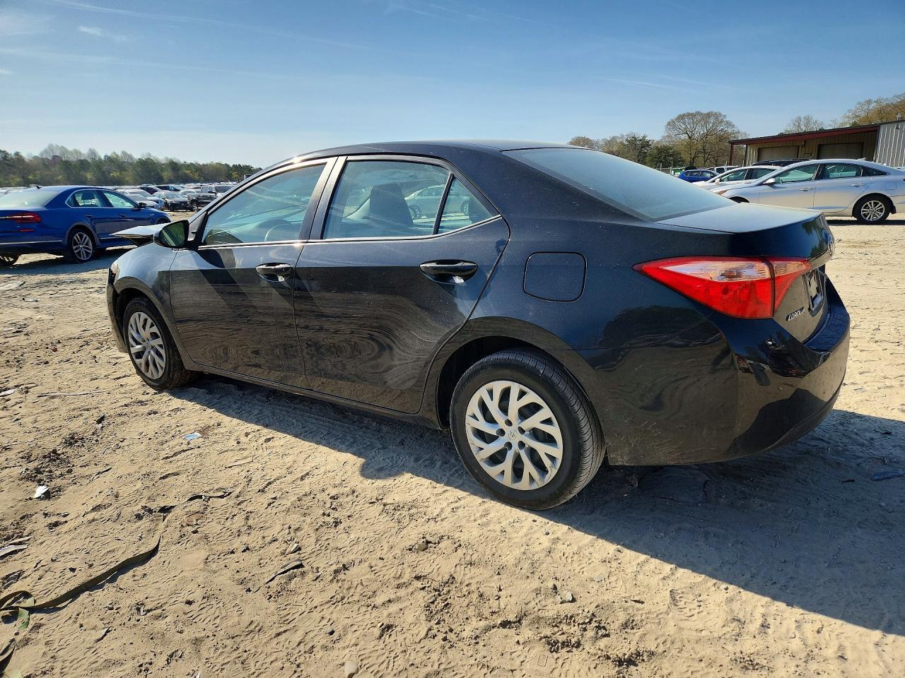 2017 Toyota Corolla Le - Фото 2