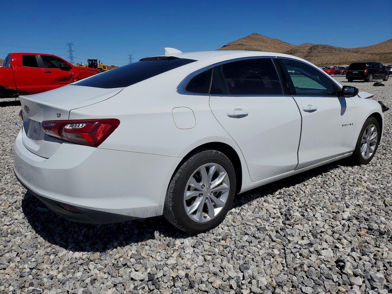 2020 Chevrolet Malibu Lt - Image 3