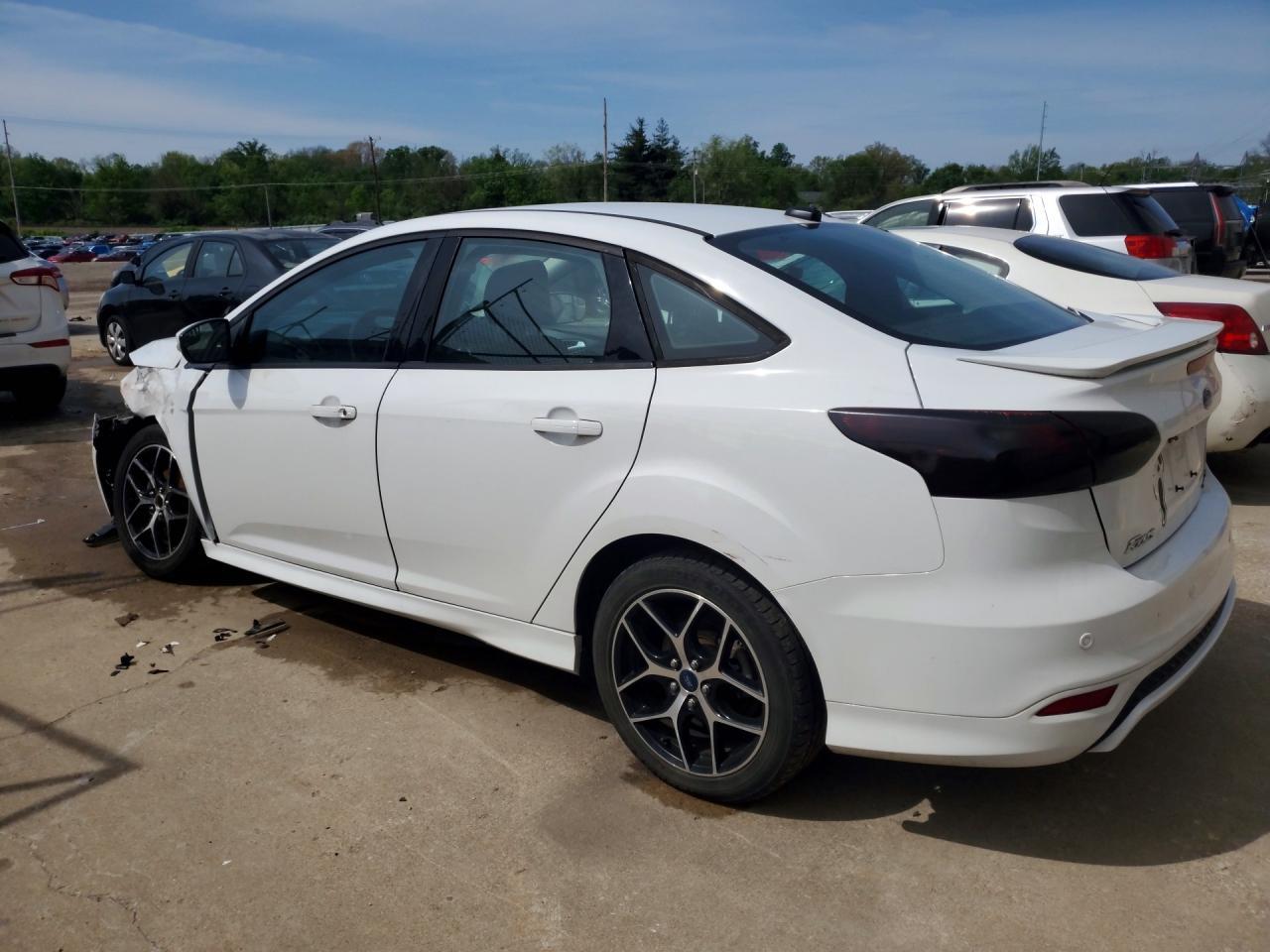 2016 Ford Focus Se - Фото 2
