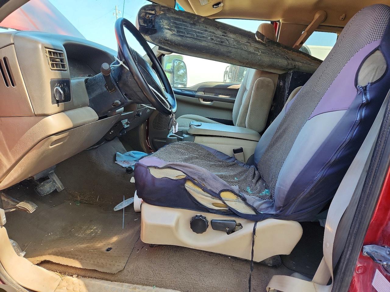 2001 Ford F250 Super Duty - Image 7