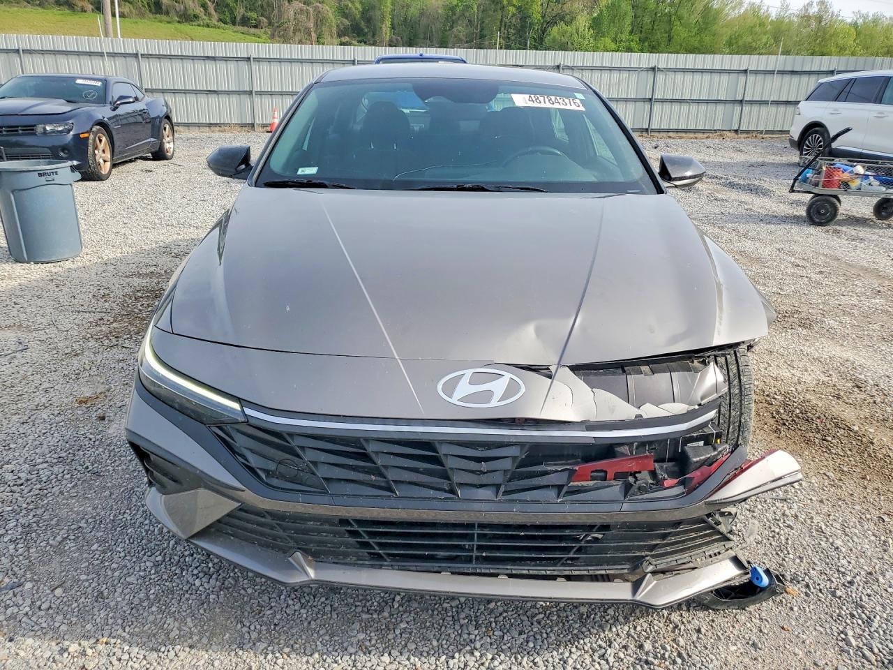 2025 Hyundai Elantra Sel Sport - Image 5