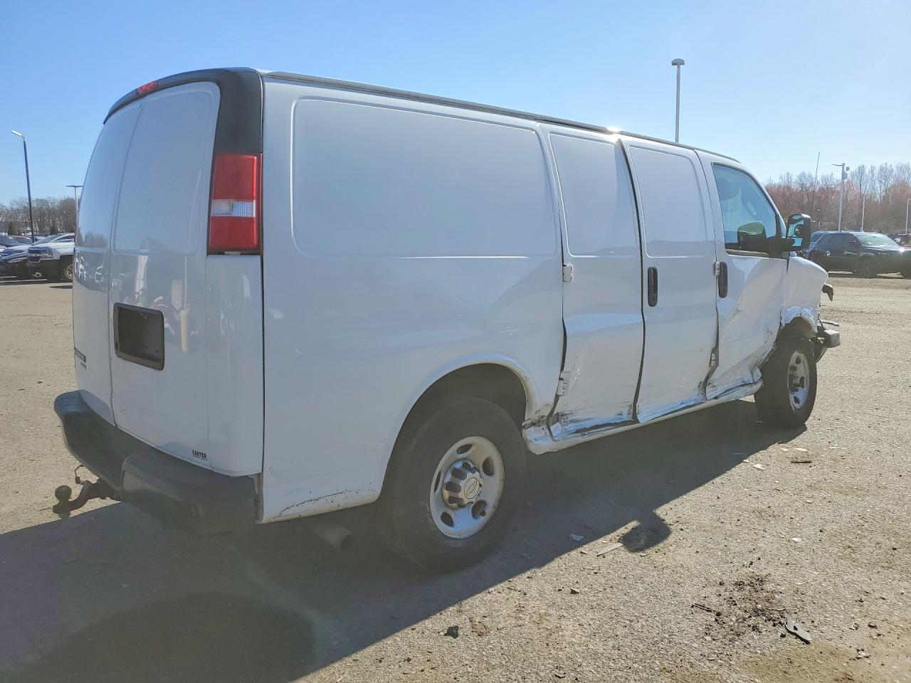 2016 Chevrolet Express G2500 - Image 3