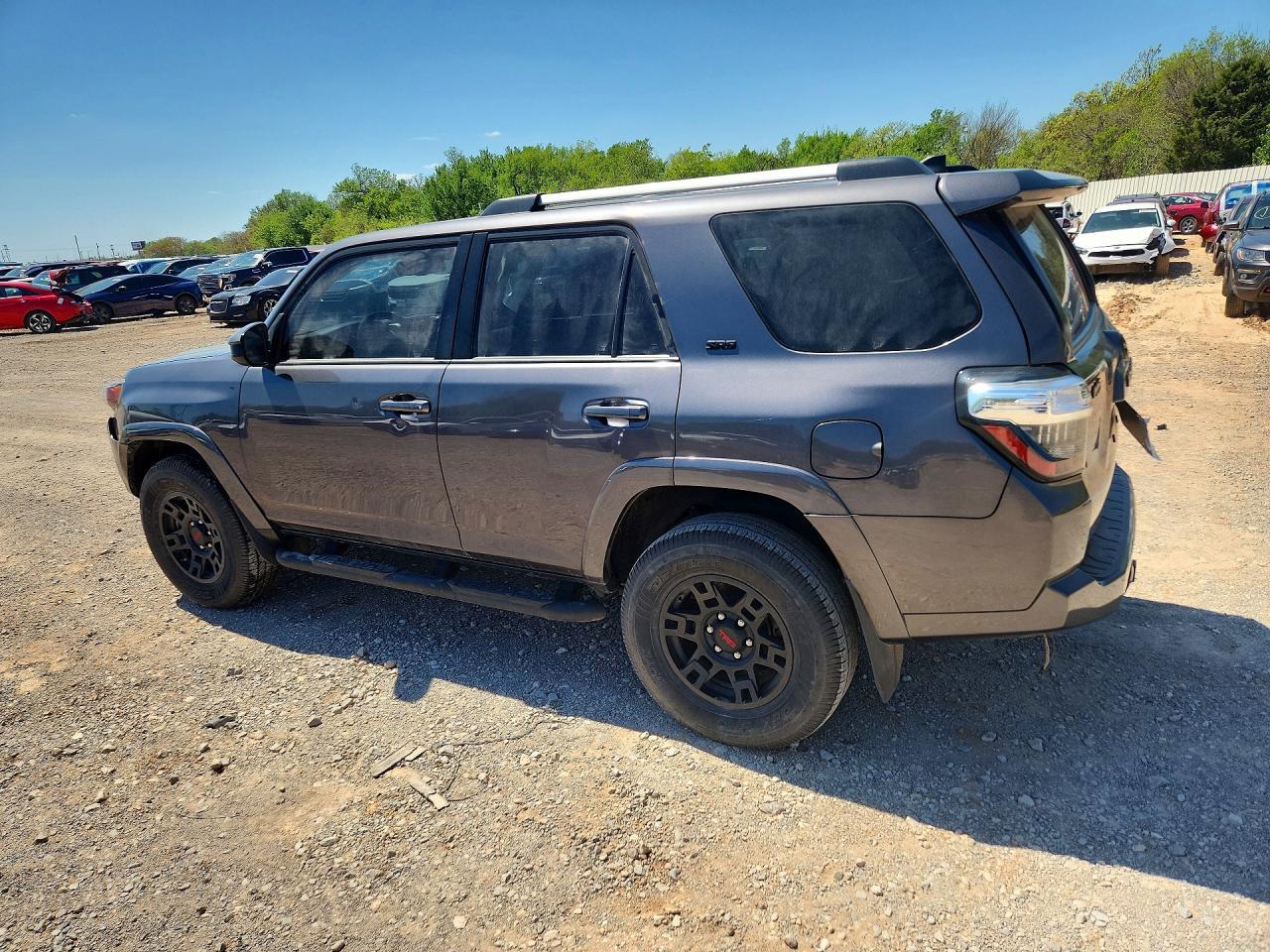 2021 Toyota 4Runner Sr5 - Фото 2