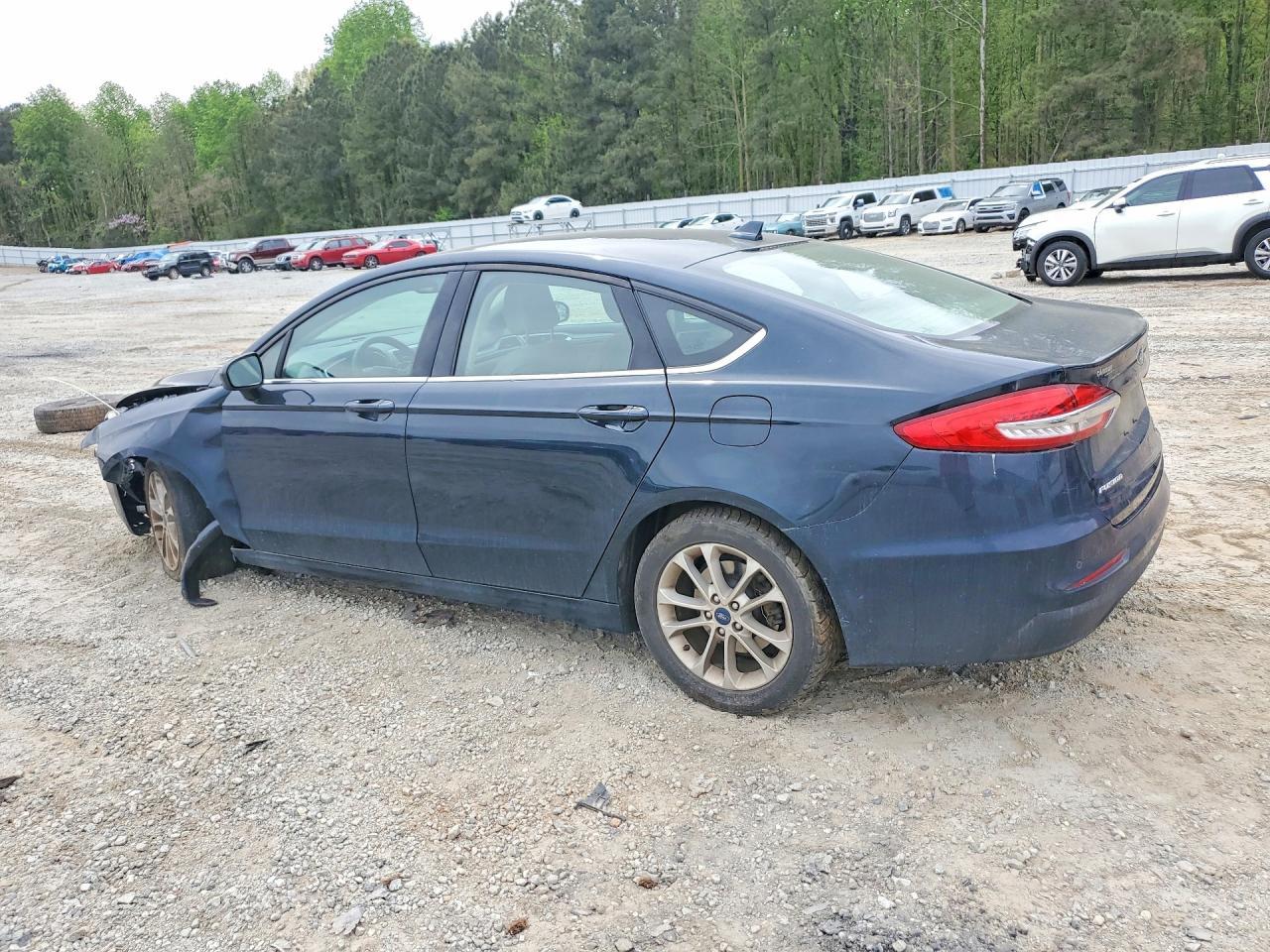 2020 Ford Fusion Se - Фото 2